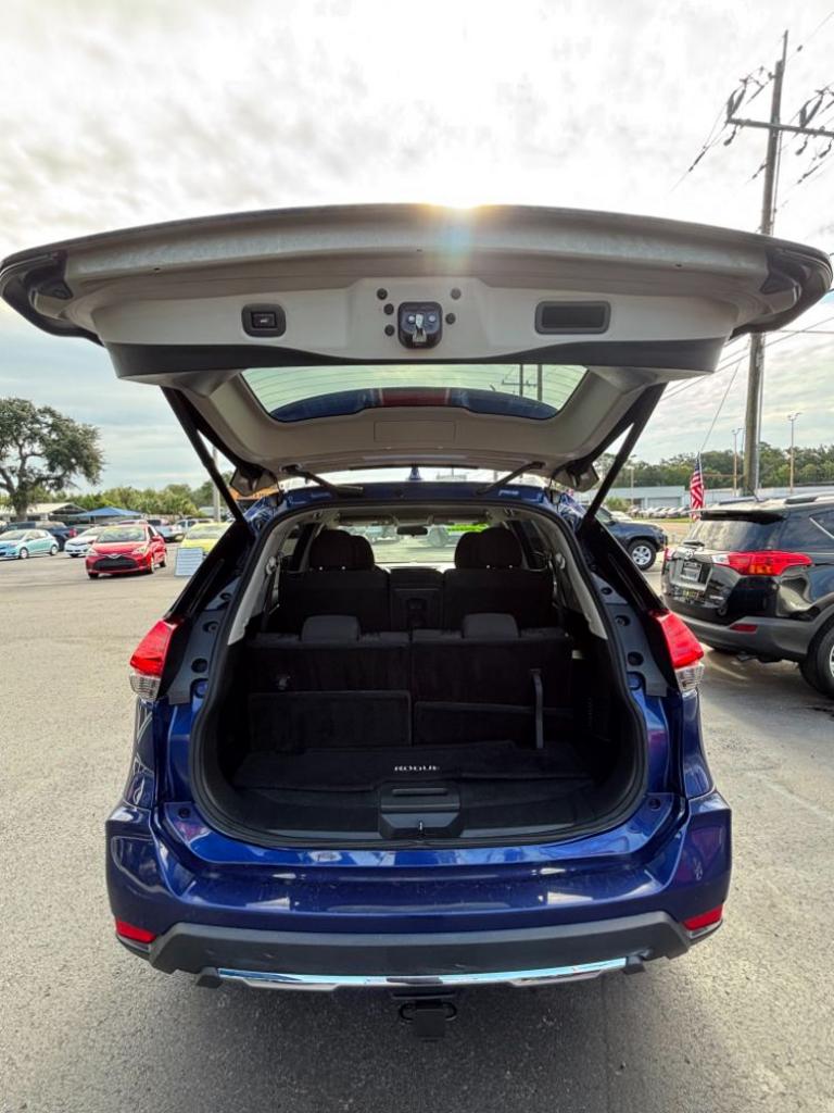 2017 Nissan Rogue - $14,999