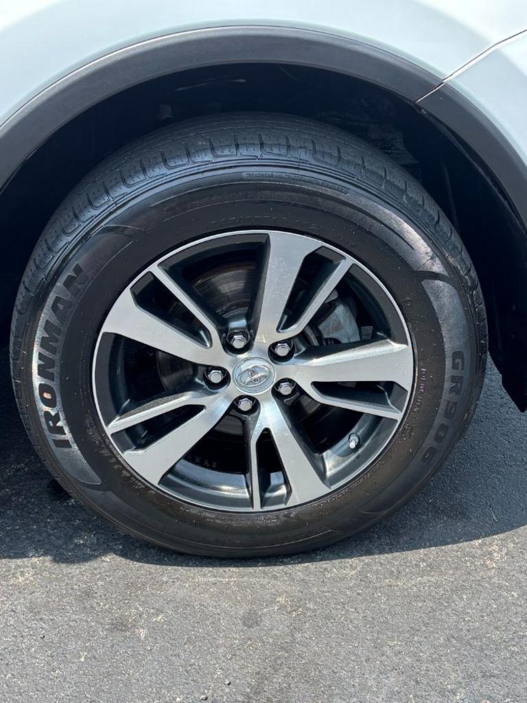 2018 Toyota RAV4 - $19,999