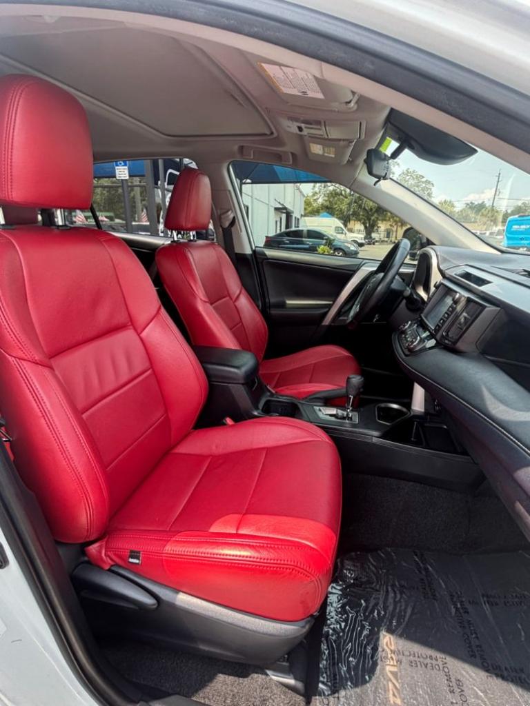 2018 Toyota RAV4 - $19,999