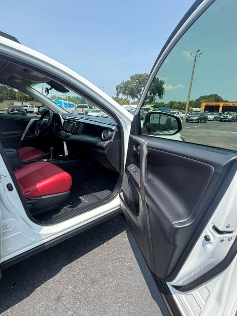 2018 Toyota RAV4 - $19,999