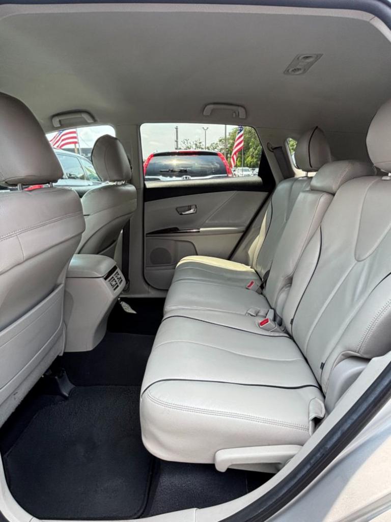 2011 Toyota Venza - $10,990