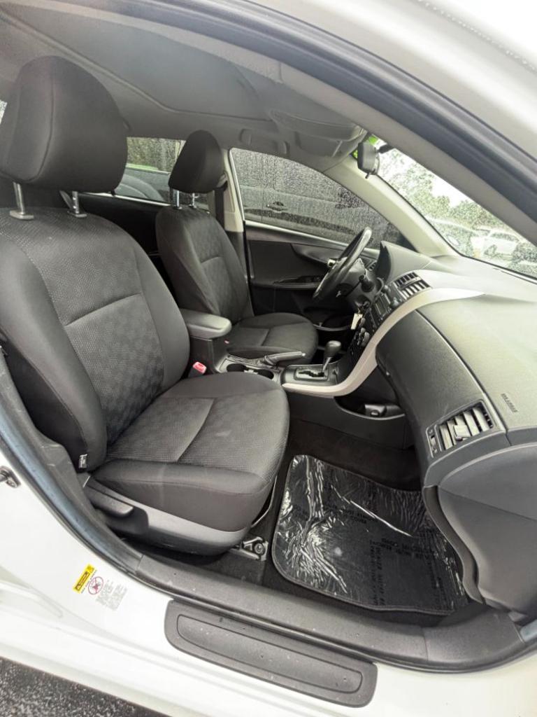 2009 Toyota Corolla - $10,377