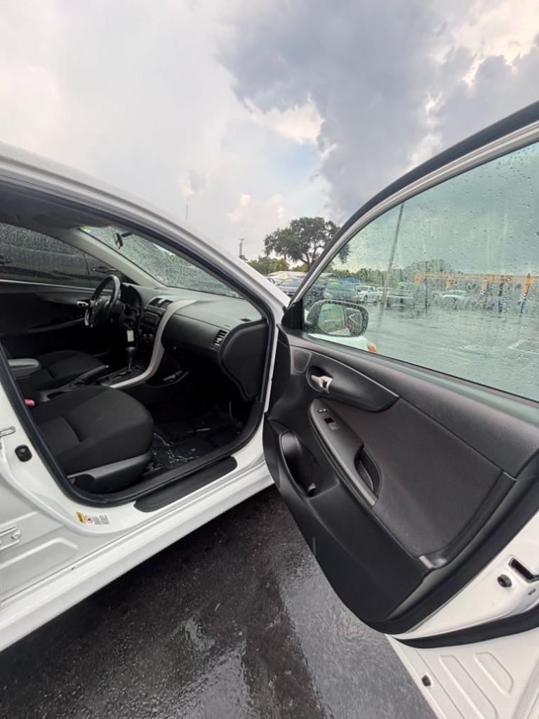 2009 Toyota Corolla - $10,377