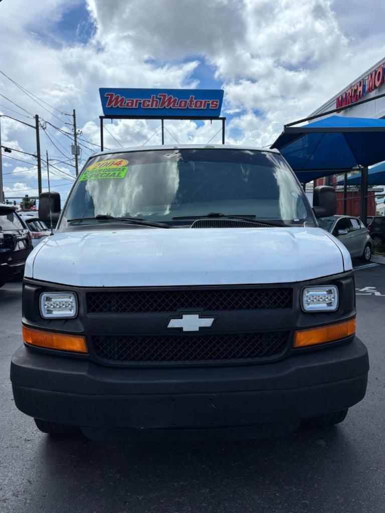 2004 Chevrolet Express - $10,999