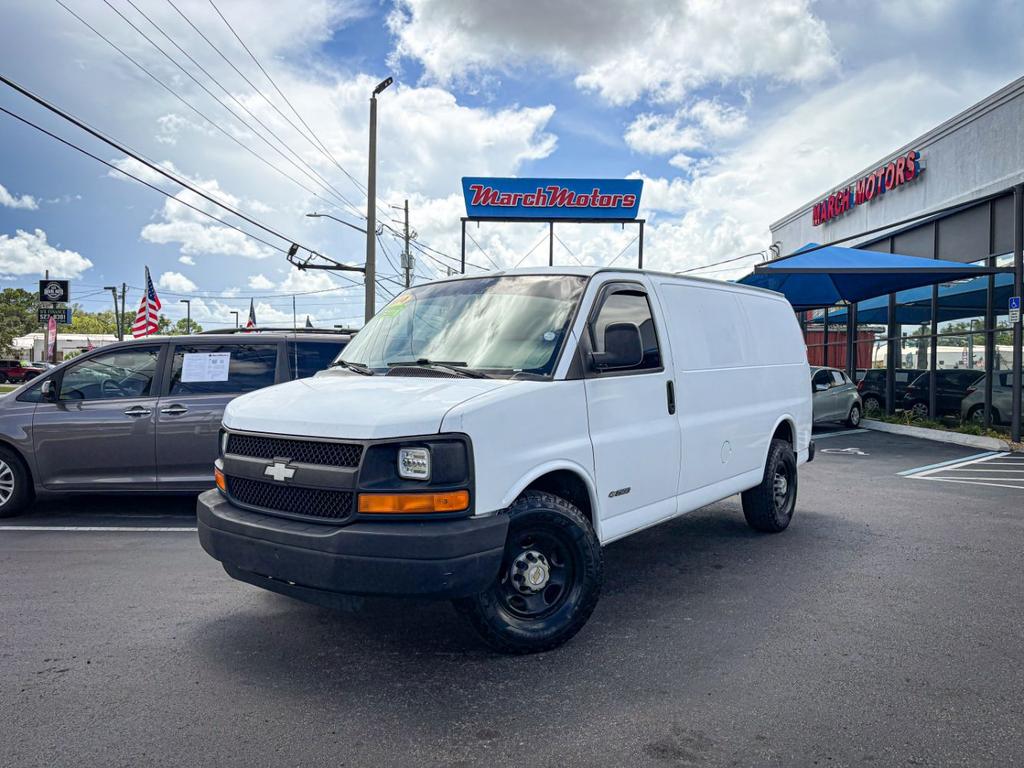 2004 Chevrolet Express - $10,999