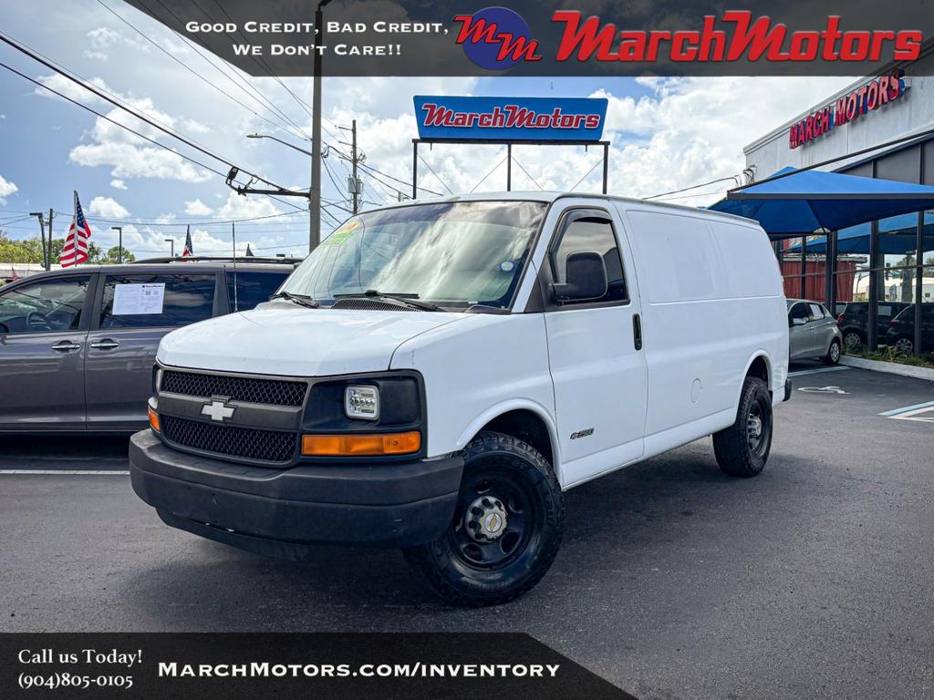 2004 Chevrolet Express - $10,999