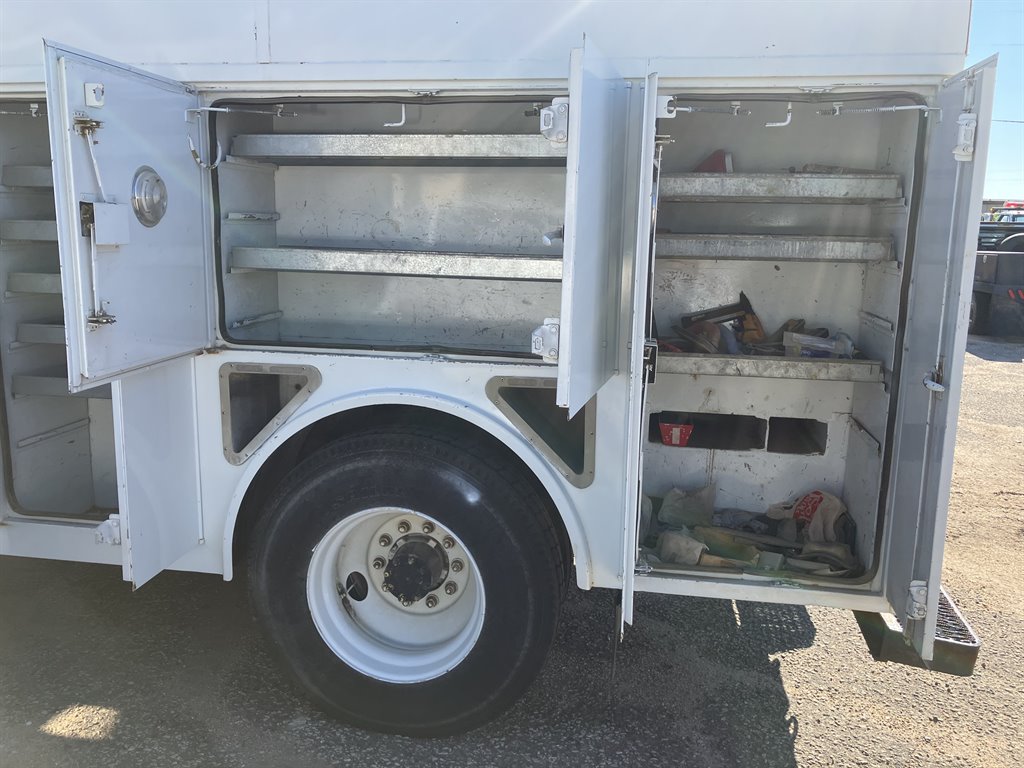 2002 International 4000 Series