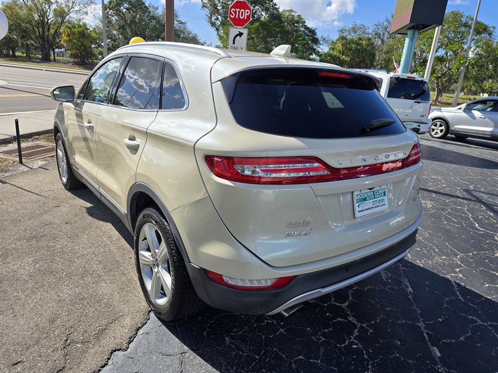2018 Lincoln MKC - $15,998
