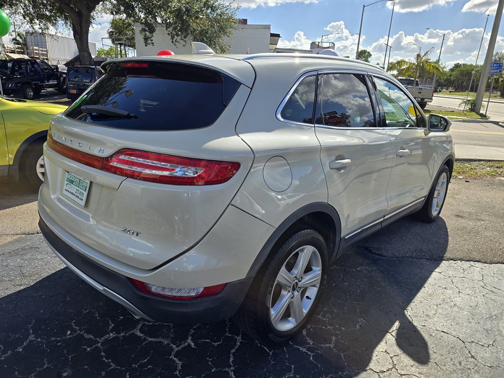 2018 Lincoln MKC - $15,998