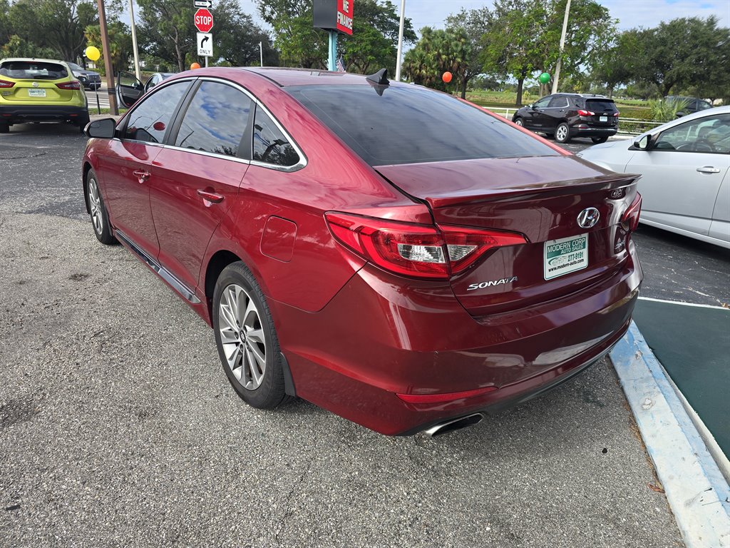 2015 Hyundai Sonata - $9,998