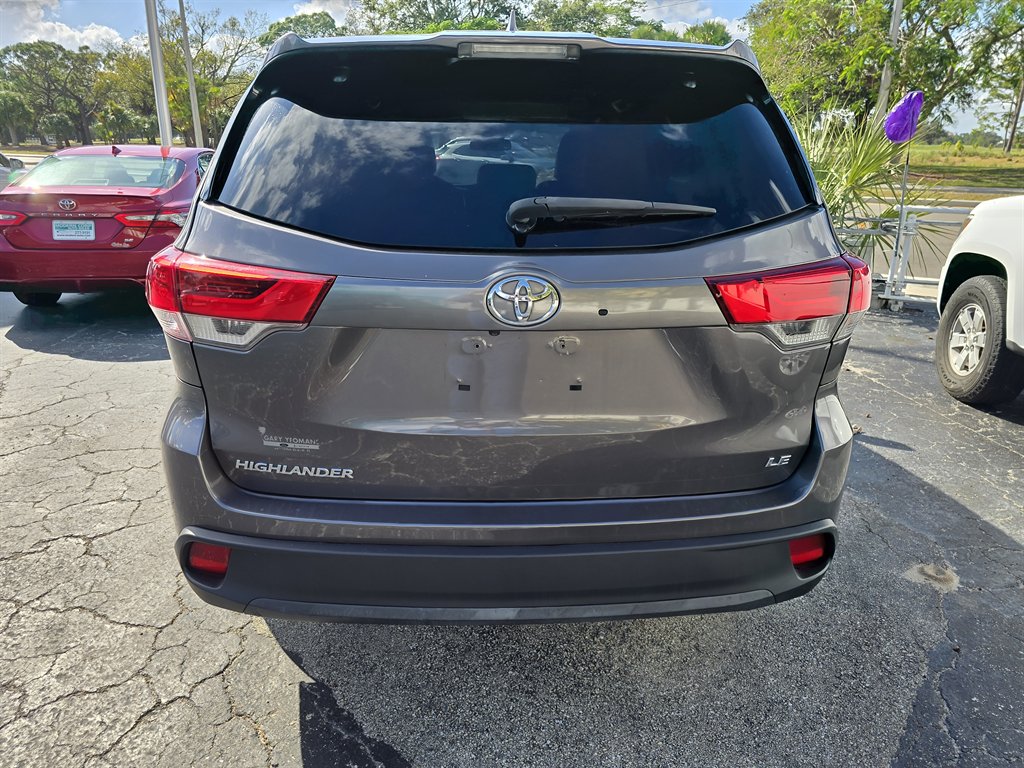 2018 Toyota Highlander - $18,998