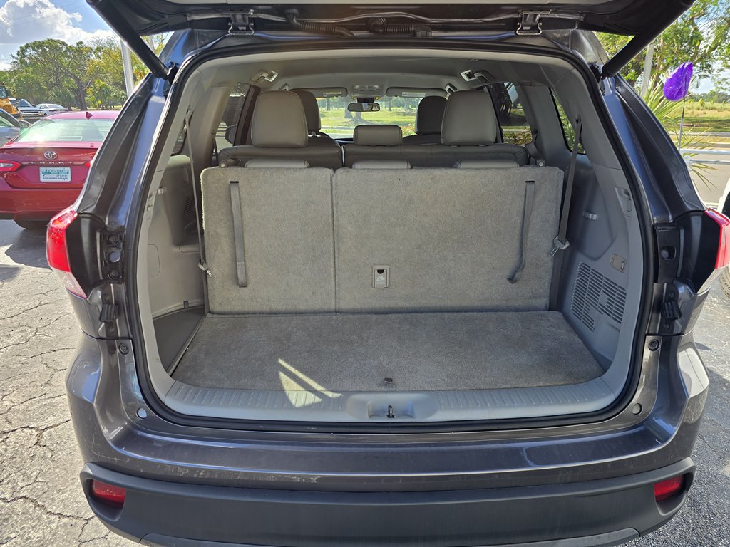 2018 Toyota Highlander - $18,998
