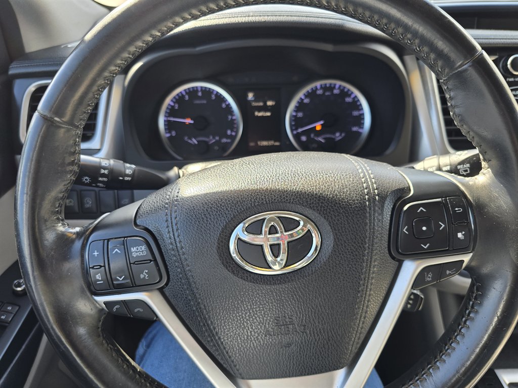 2018 Toyota Highlander - $18,998