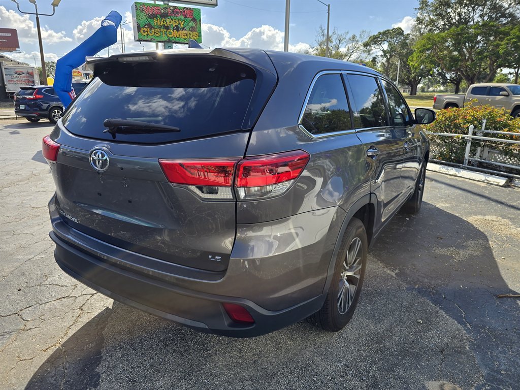 2018 Toyota Highlander - $18,998