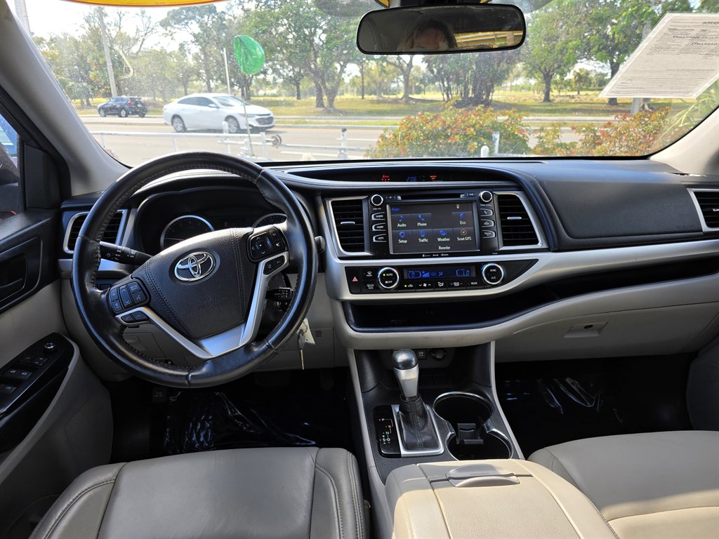 2018 Toyota Highlander - $18,998