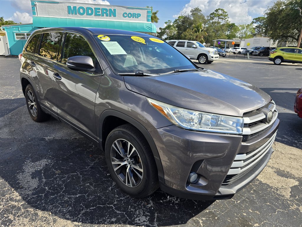 2018 Toyota Highlander - $18,998