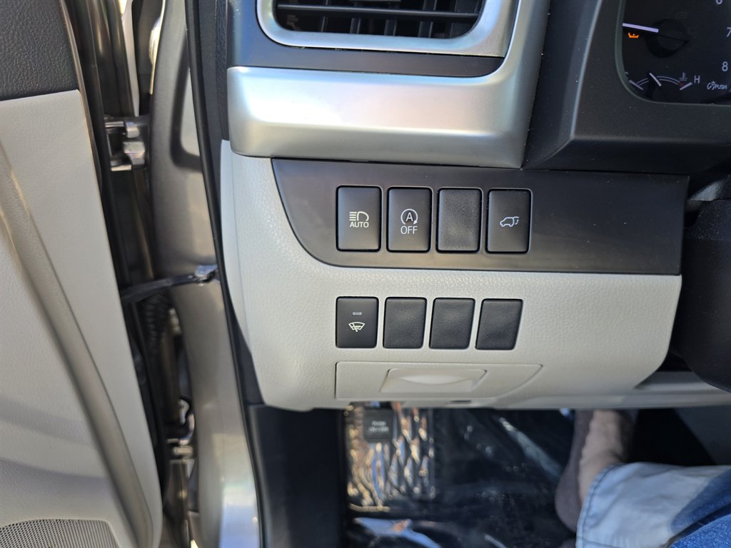 2018 Toyota Highlander - $18,998