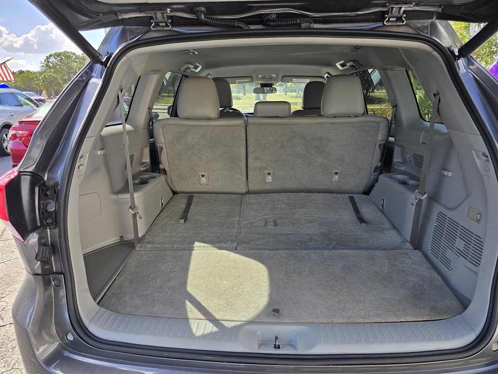 2018 Toyota Highlander - $18,998