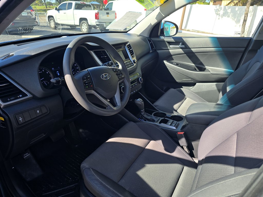 2017 Hyundai Tucson - $16,998