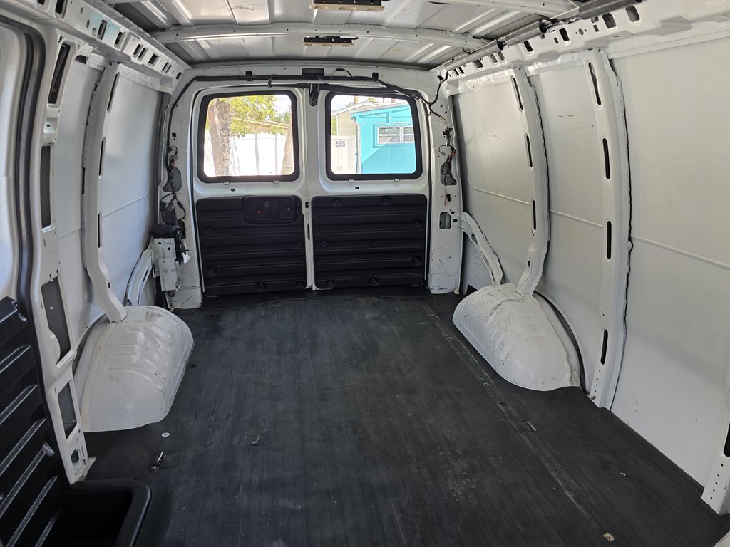 2017 GMC Savana - $23,998