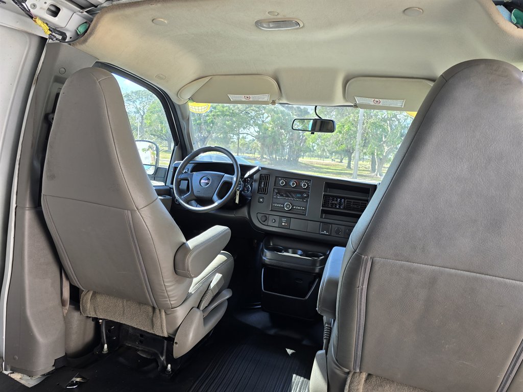2017 GMC Savana - $23,998