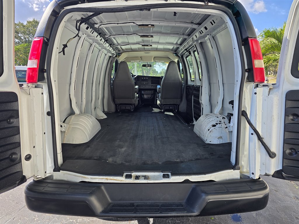 2017 GMC Savana - $23,998