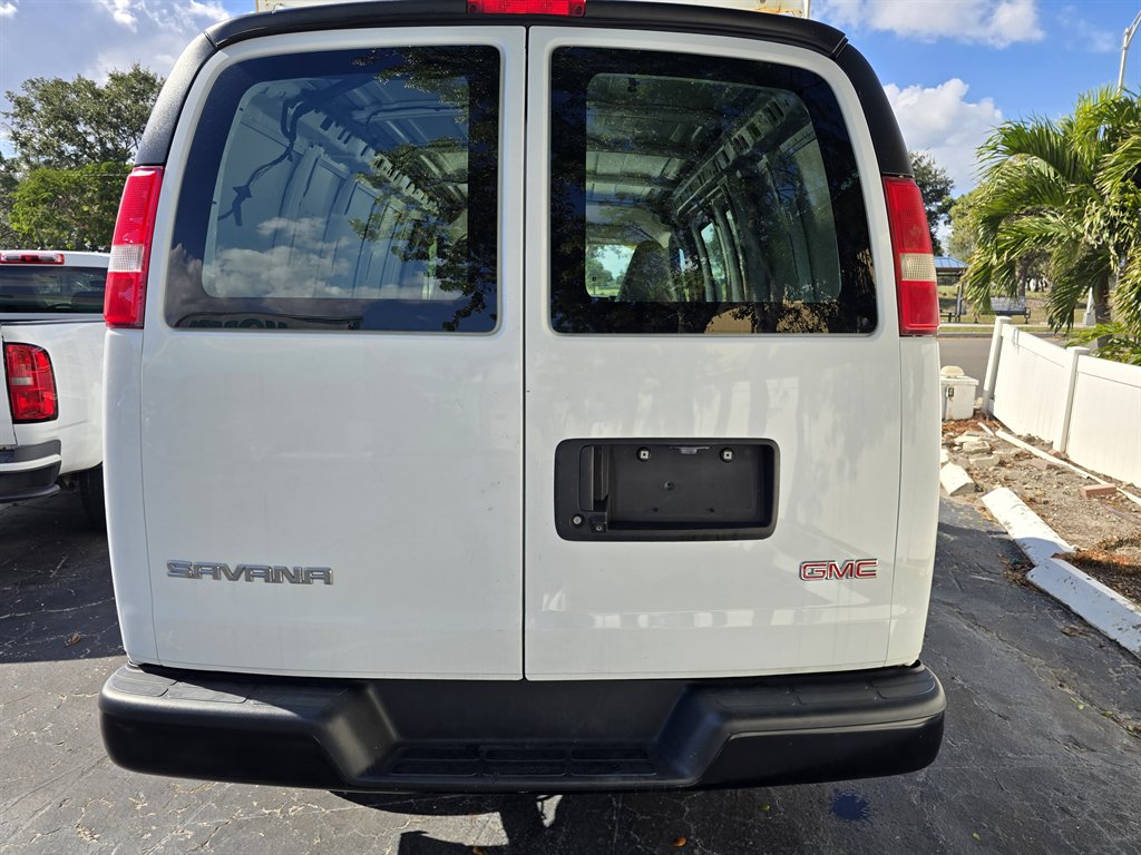 2017 GMC Savana - $23,998