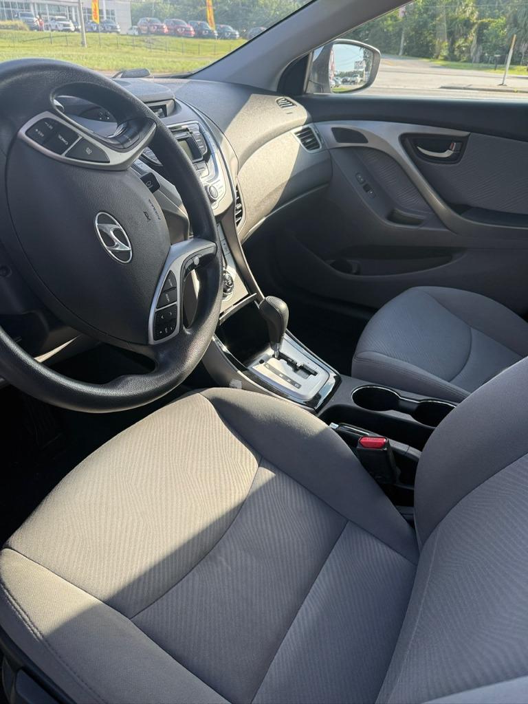 2012 Hyundai Elantra