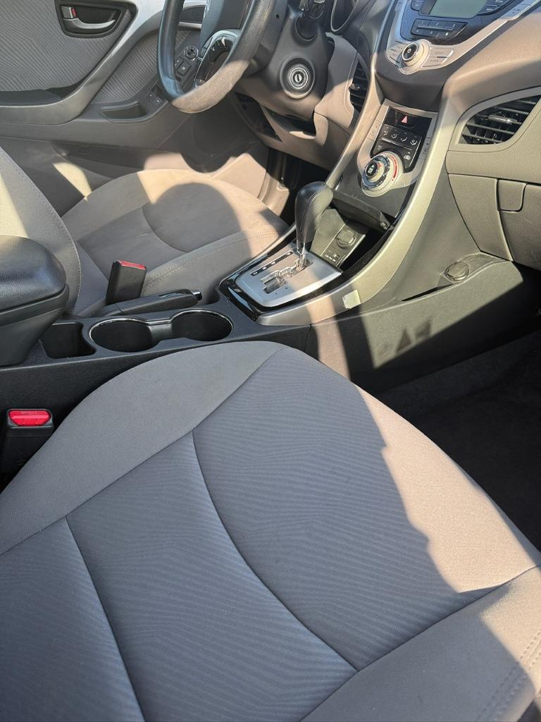 2012 Hyundai Elantra
