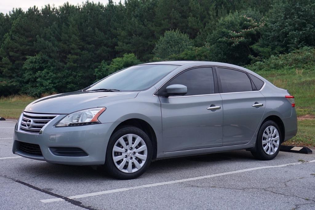 The 2013 Nissan Sentra S photos