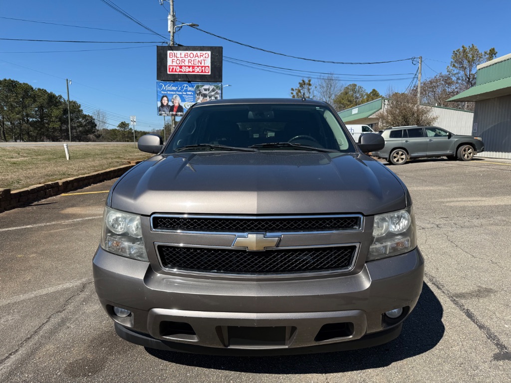 2011 Chevrolet Suburban LT 1500 photo