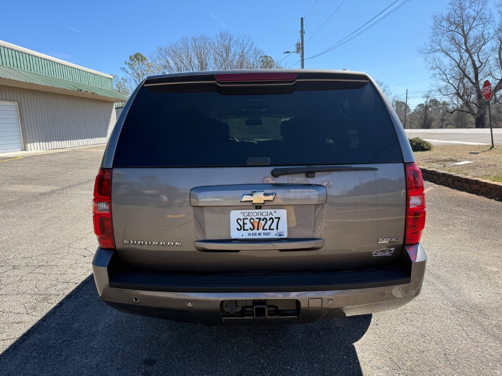 2011 Chevrolet Suburban LT 1500 photo
