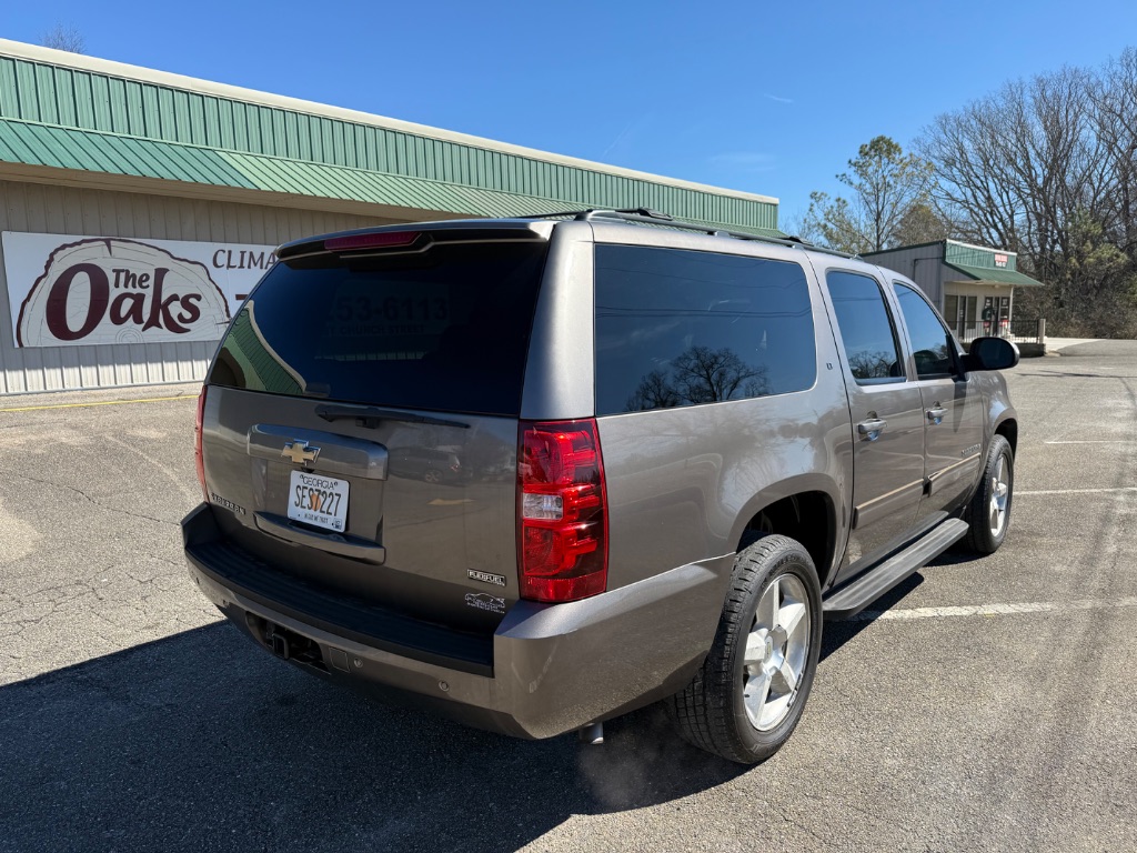 2011 Chevrolet Suburban LT 1500 photo