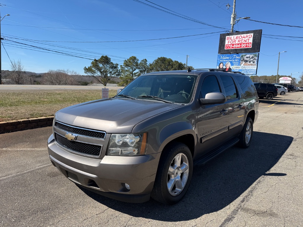 2011 Chevrolet Suburban LT 1500 photo