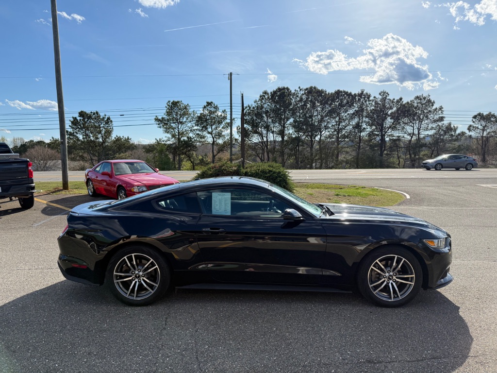 2015 Ford Mustang ECO Premium photo