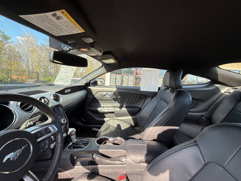 2015 Ford Mustang ECO Premium photo