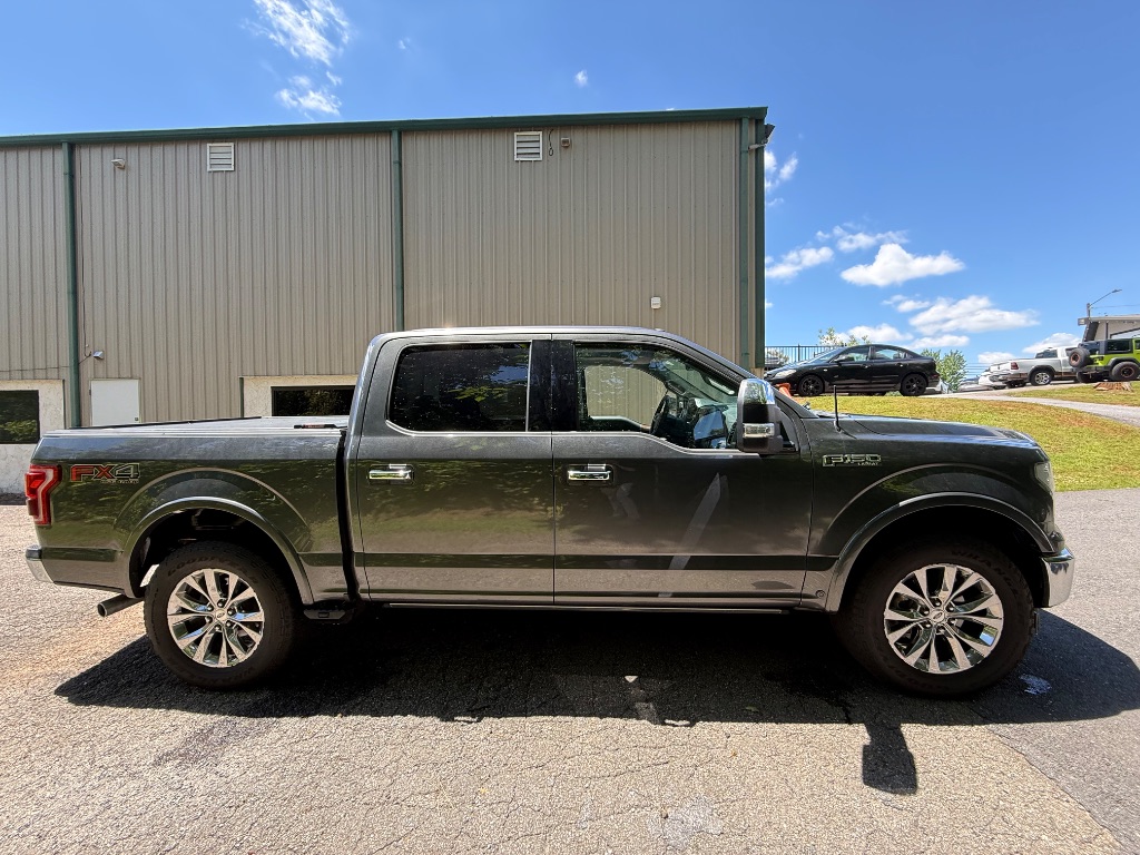 2017 Ford F150 Lariat photo
