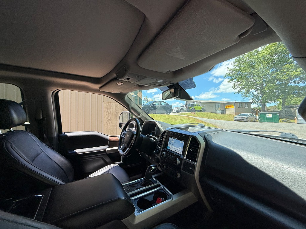 2017 Ford F150 Lariat photo