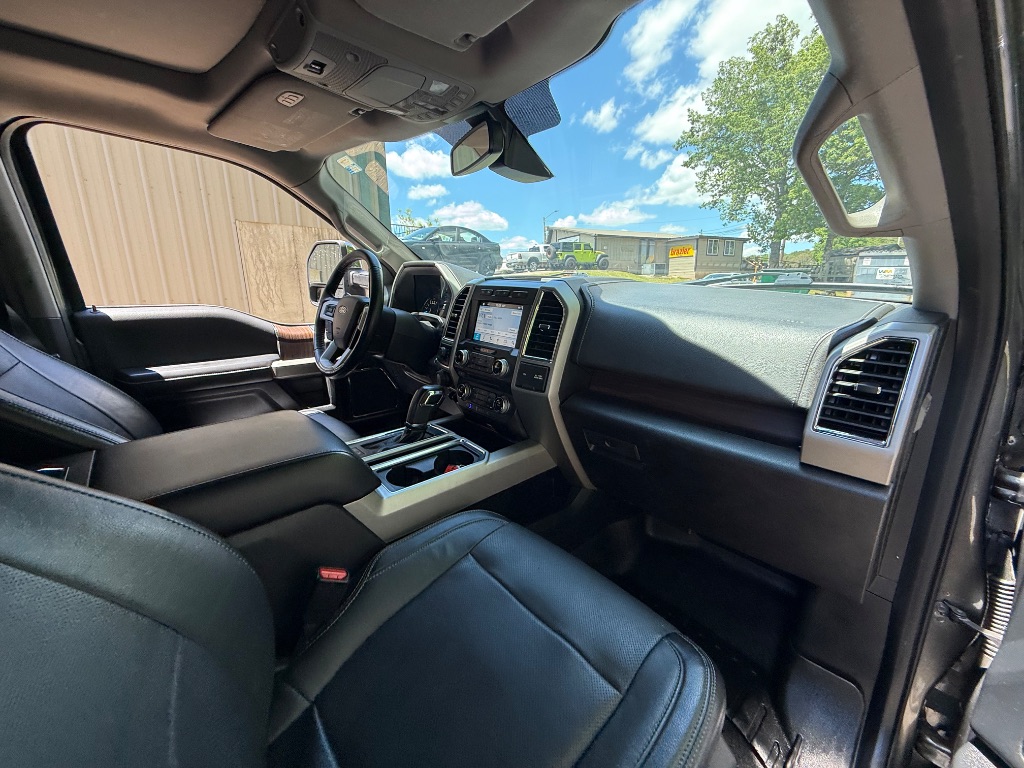 2017 Ford F150 Lariat photo