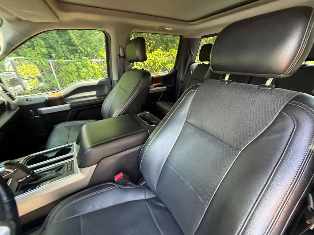2017 Ford F150 Lariat photo