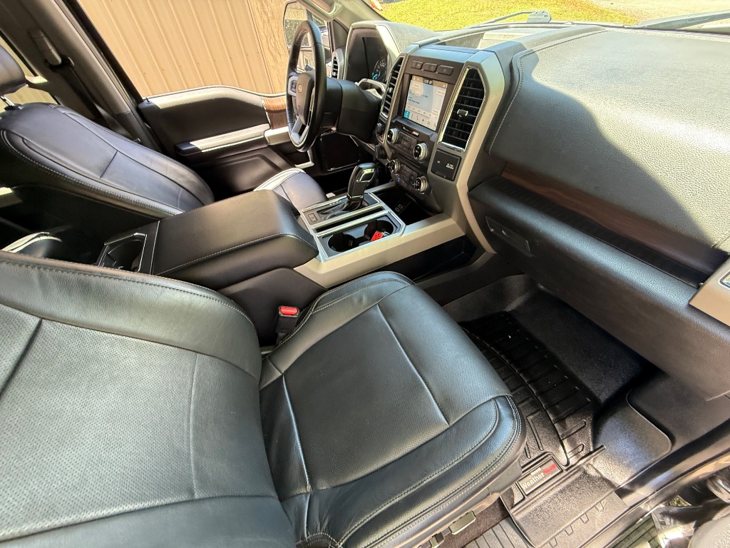 2017 Ford F150 Lariat photo
