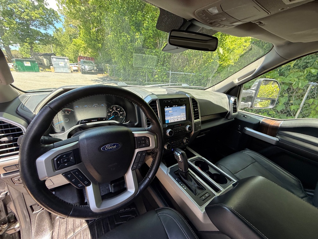 2017 Ford F150 Lariat photo