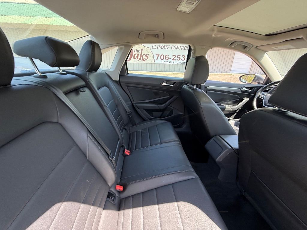 2021 Volkswagen Jetta R-Line photo