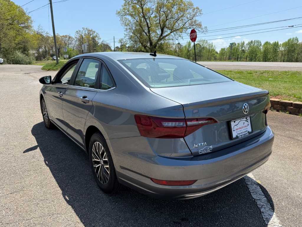 2021 Volkswagen Jetta R-Line photo