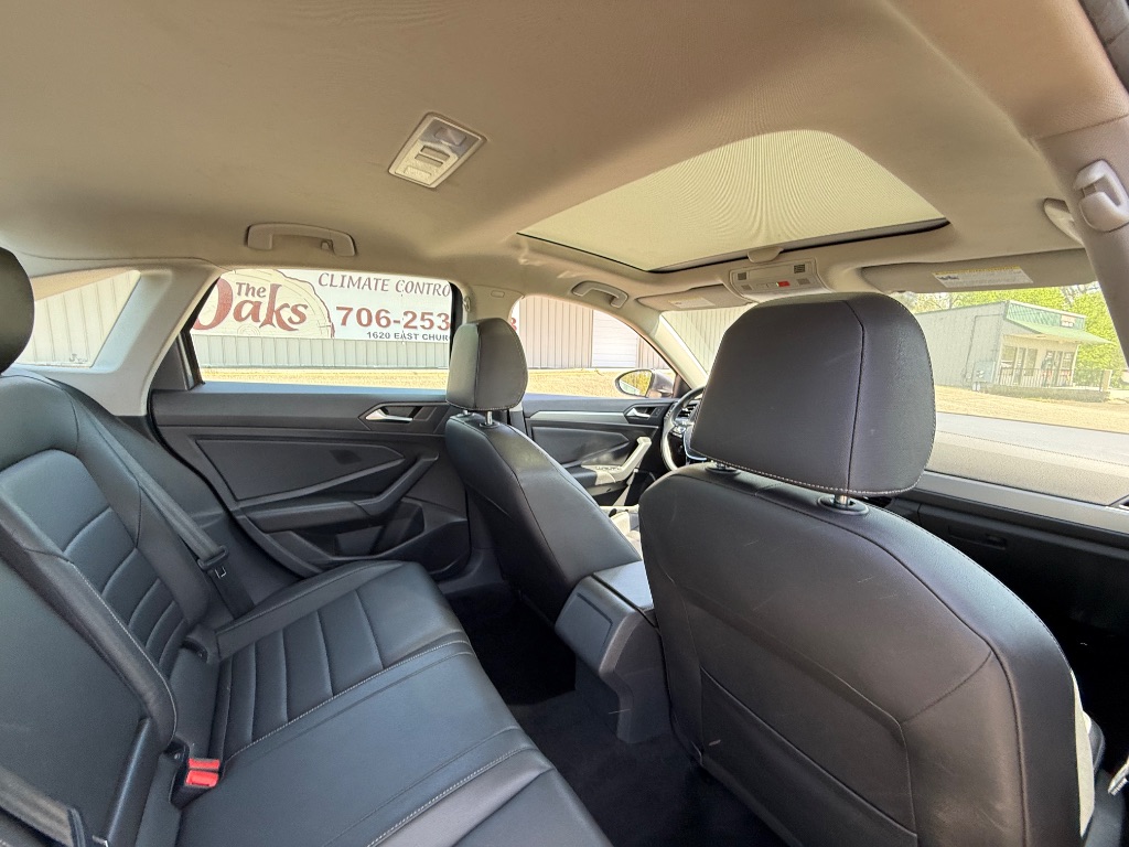 2021 Volkswagen Jetta R-Line photo