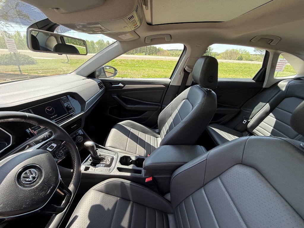 2021 Volkswagen Jetta R-Line photo