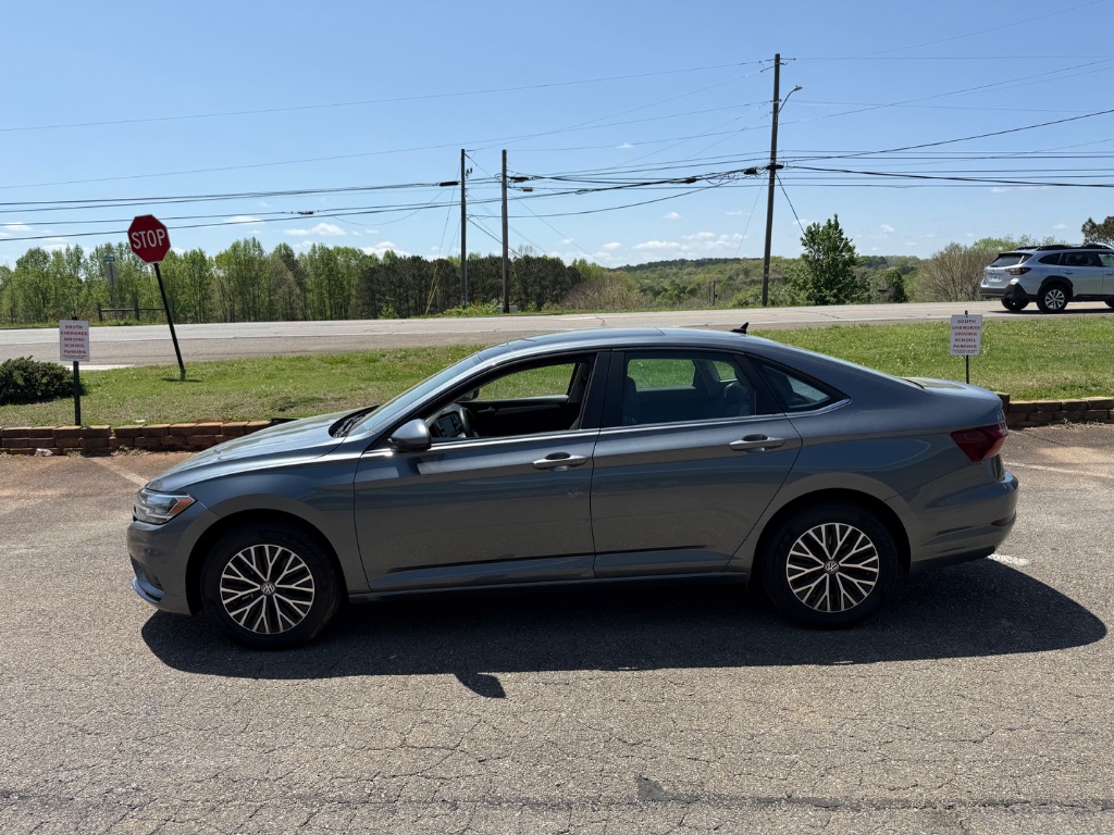 2021 Volkswagen Jetta R-Line photo