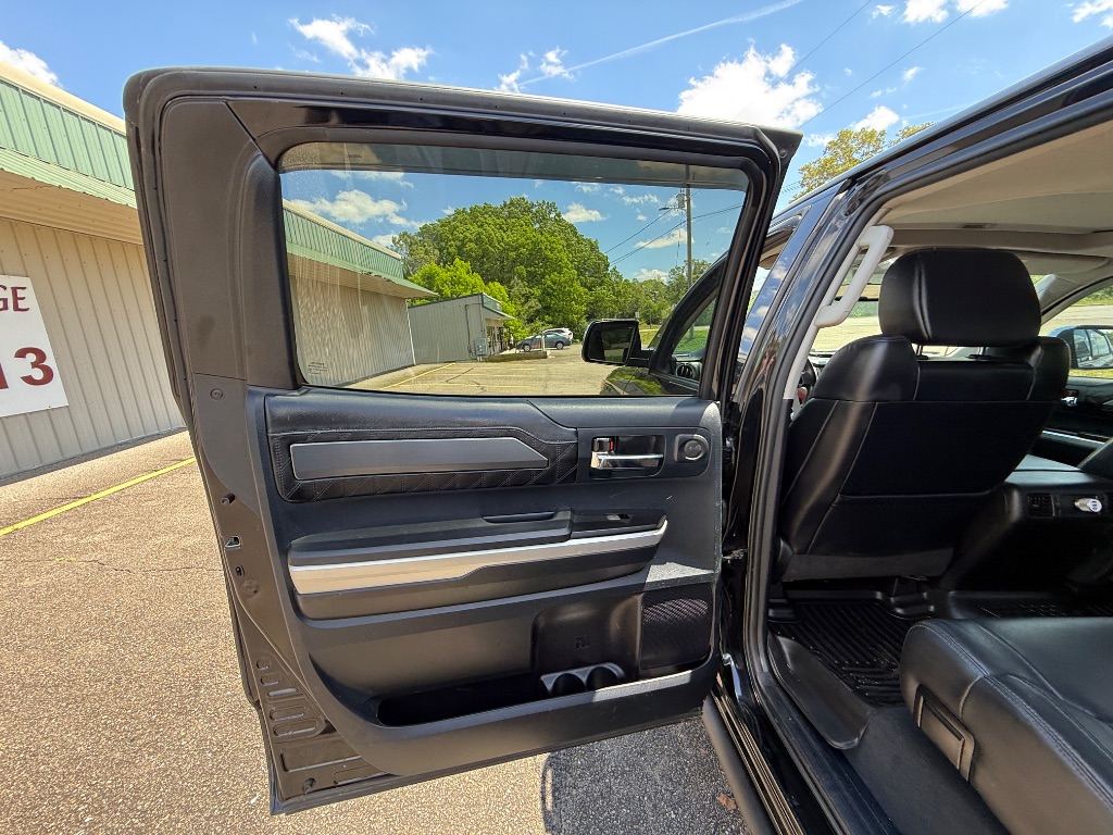 2016 Toyota Tundra Platinum photo