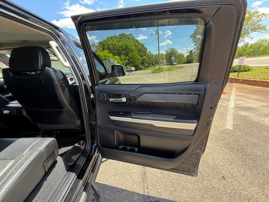 2016 Toyota Tundra Platinum photo