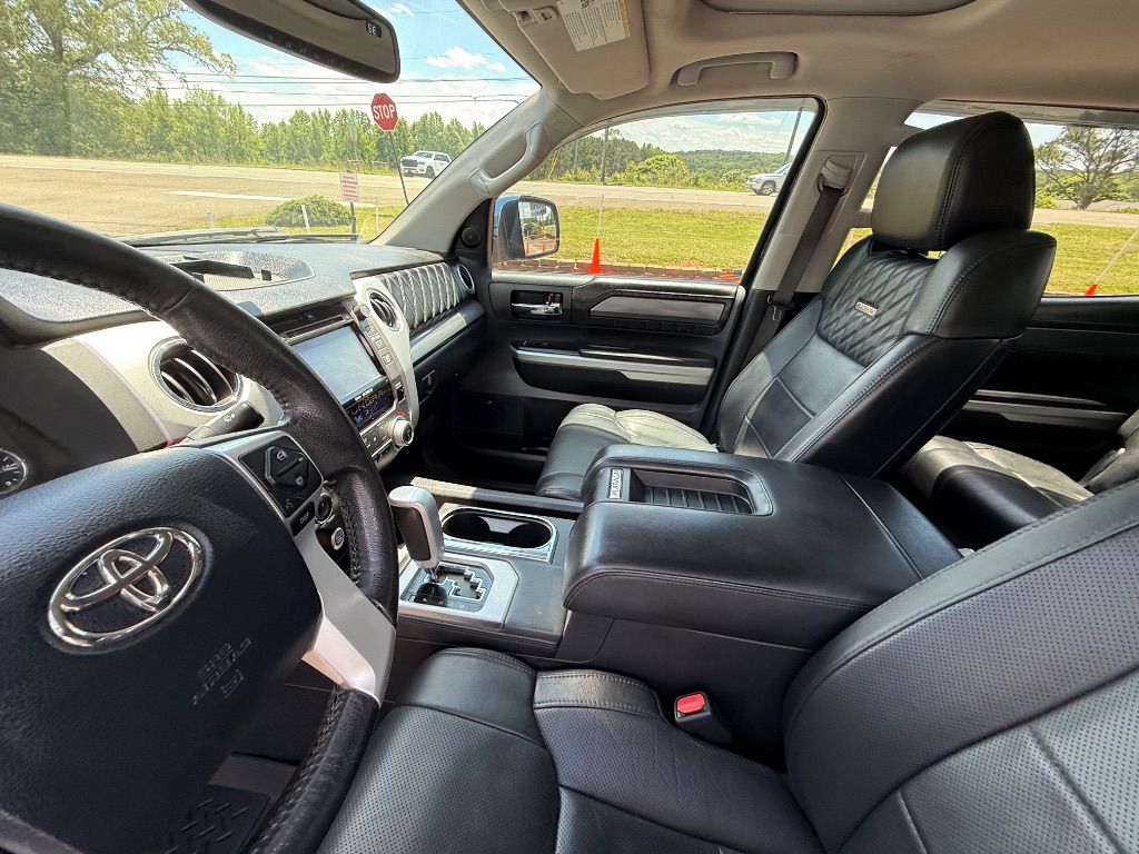 2016 Toyota Tundra Platinum photo